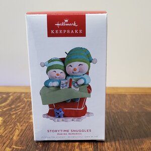 Hallmark Keepsake Making Memories "Storytime Snuggles" by Tammy Haddix Ornament